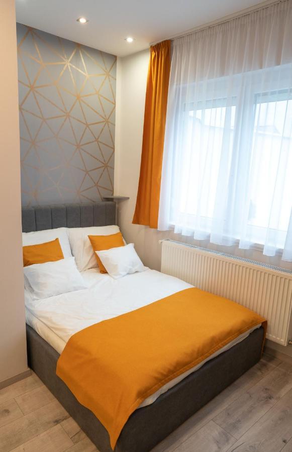 Var Apartman Еґер Екстер'єр фото